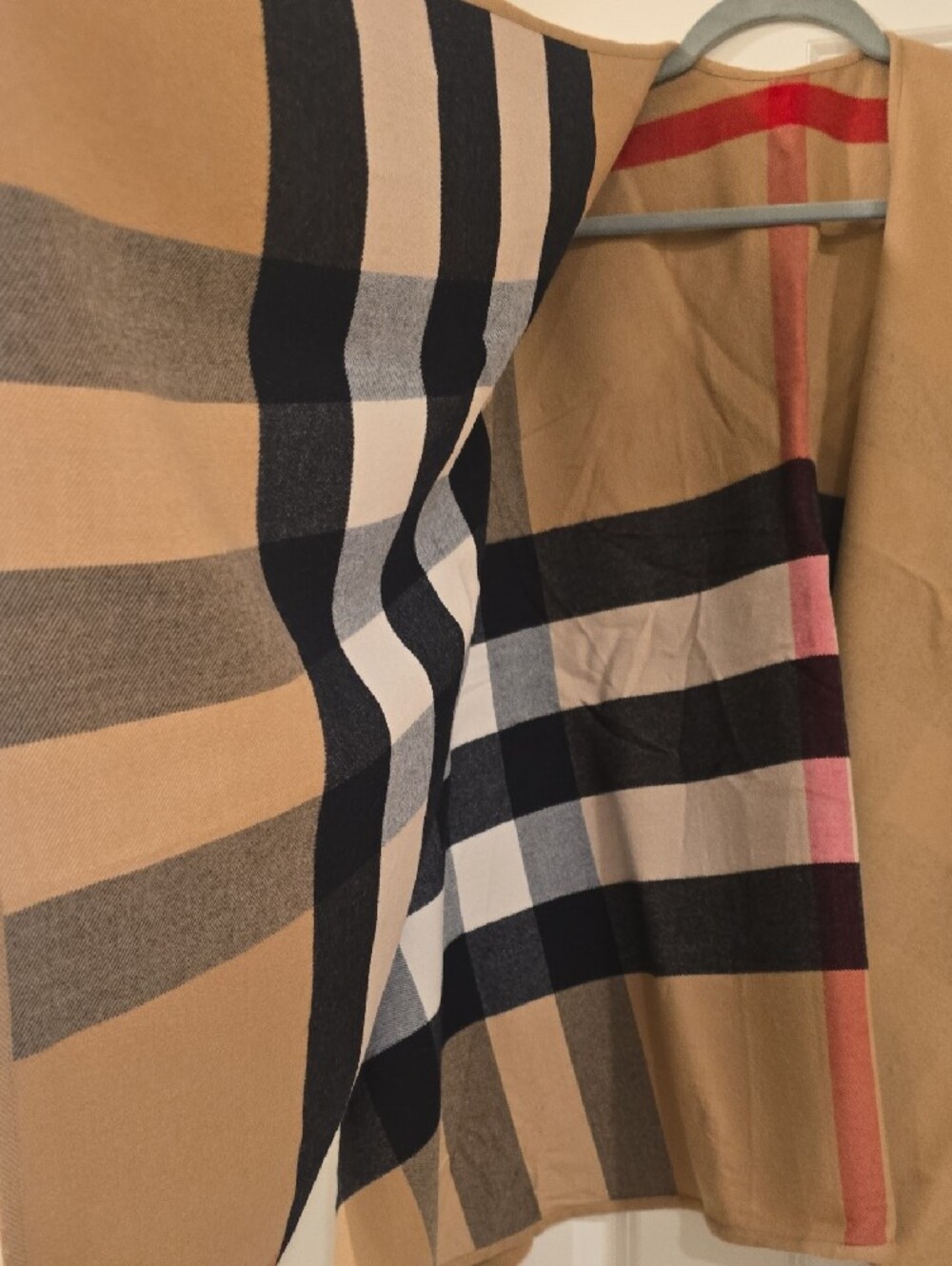 Burberry Camel Black Check Wool Poncho/Cape - Picture 6 of 6